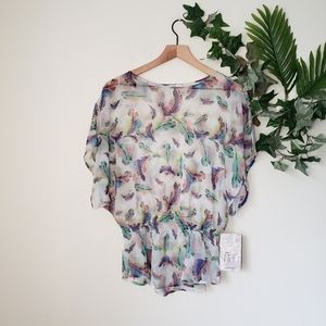 ●Love Fire Feather Print Flowy Top